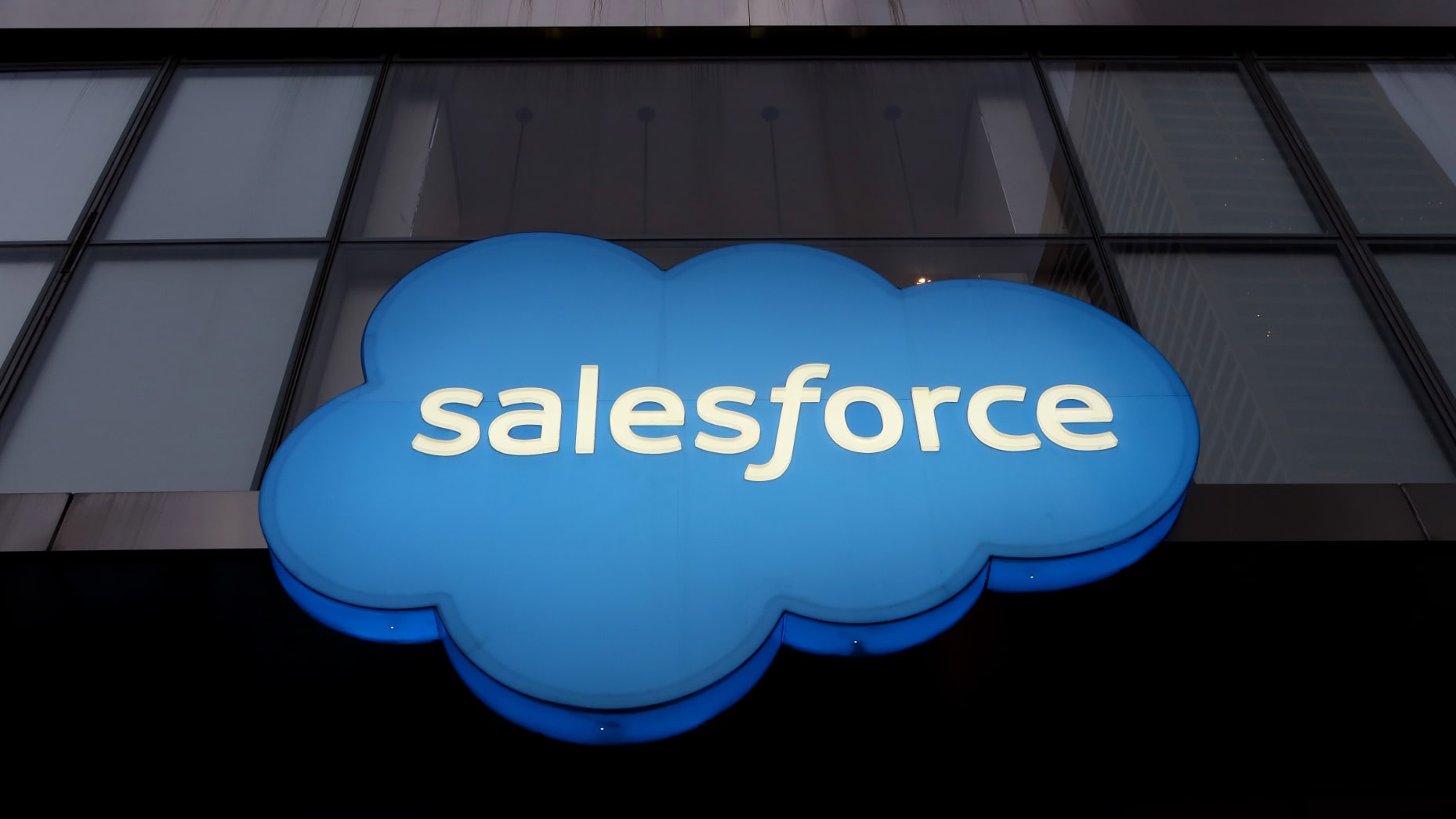 Salesforce earnings beat on revenue