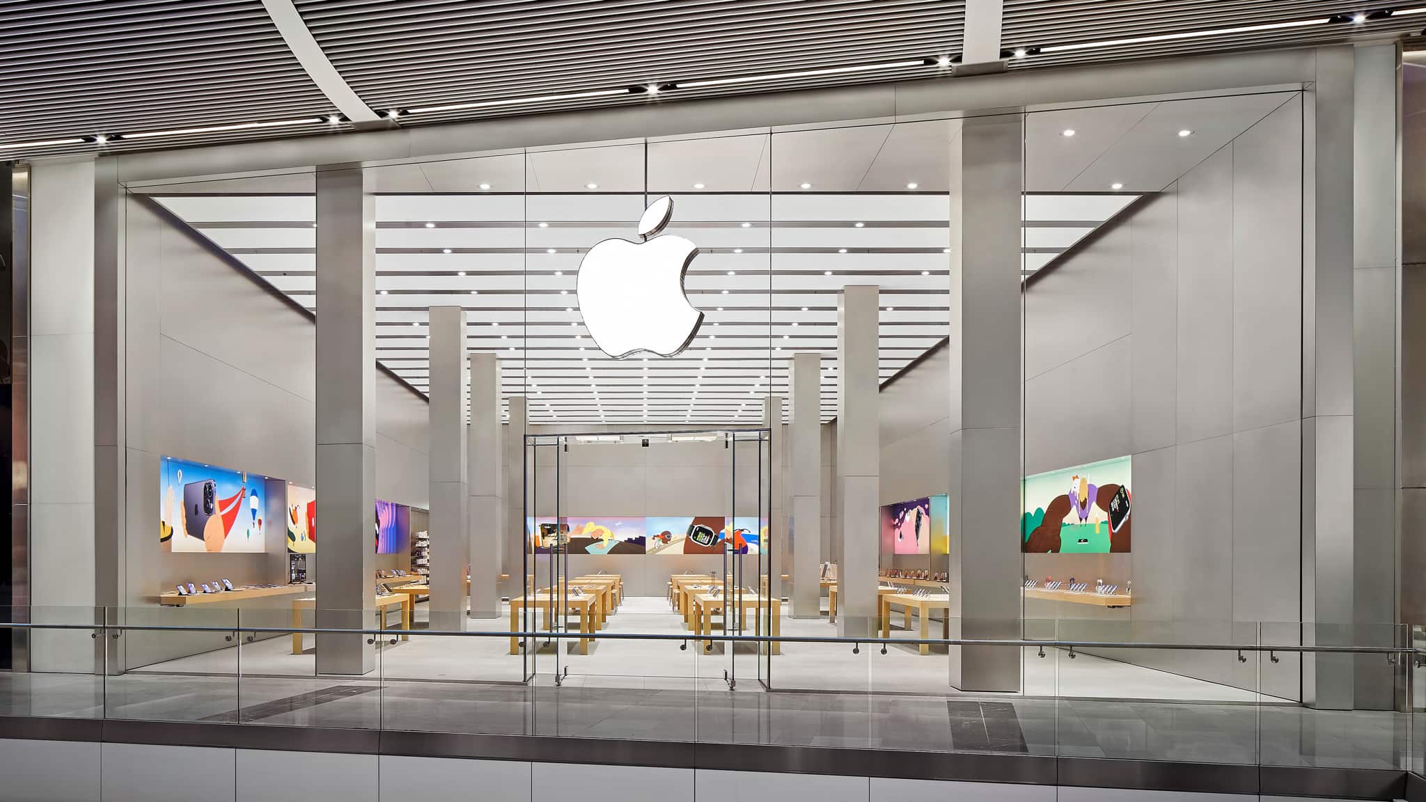 Apple posted quarterly revenue of $95.4 billion, up 5 percent year over year